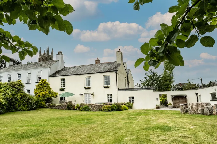 Manor house: jacuzzi, plunge pool, snooker, moors - Image 1