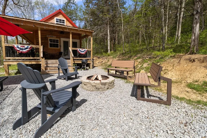 *Unique Wooded Cabin*4 beds 20 min from The Ark - Image 1