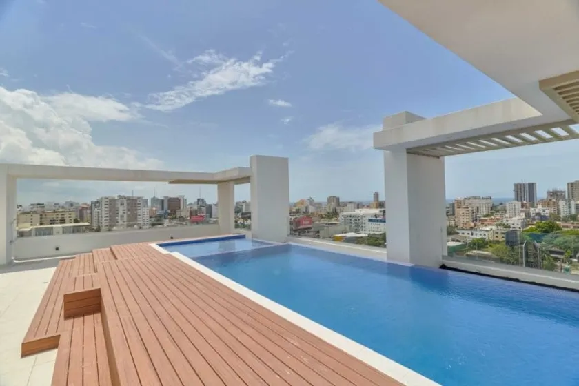 Stylish new luxury APT in downtown SD pool+gym! - Image 1