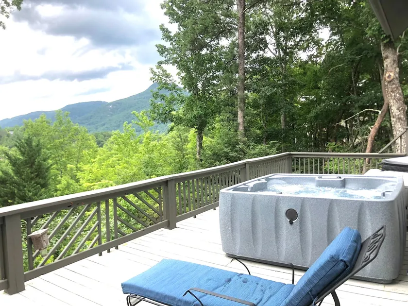 Treetops Retreat am Lake Lure im Rumbling Bald Resort - Erstaunliche Aussicht auf die Berge! - Image 1
