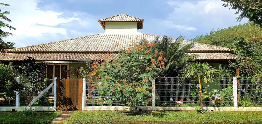 House in a CONSERVATION AREA with a SWIMMING POOL - PET FRIENDLY - Image 1