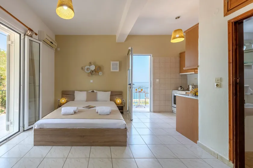 Deluxe Room by Faro Del Porto - Image 1