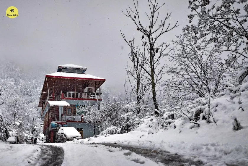 Spacious 5 bedroom cottage with rooftop, Jibhi - Image 1