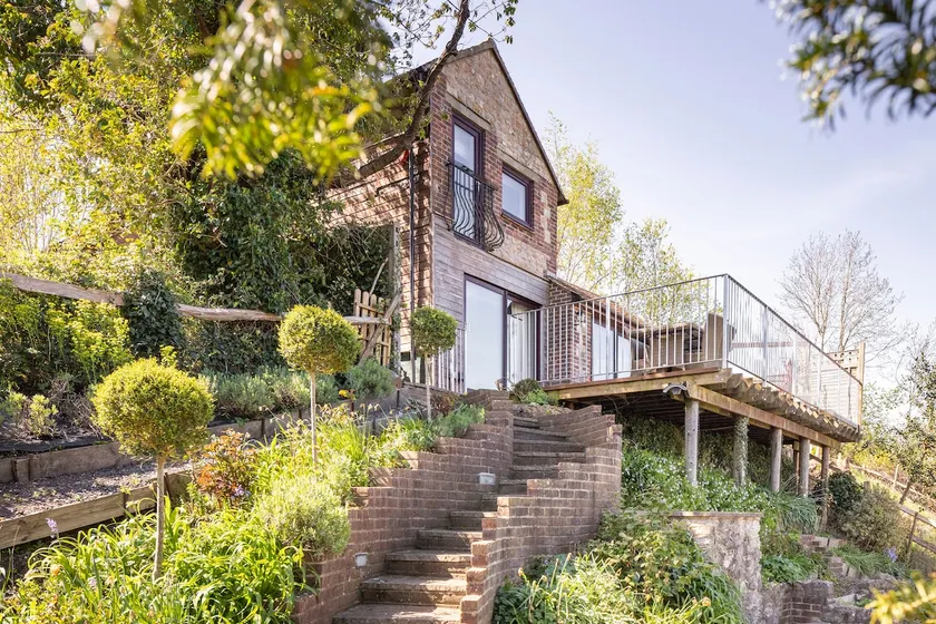 Spring Cottage - Image 1