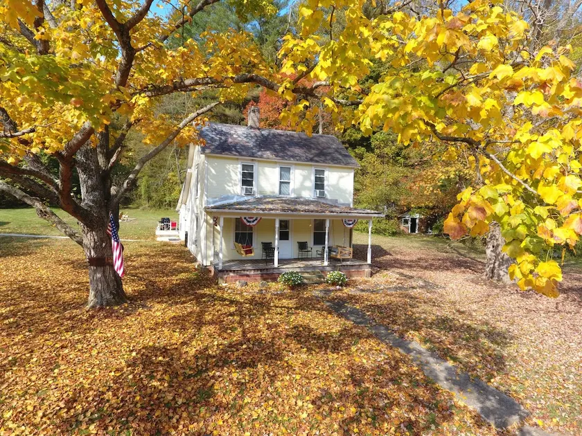 Lovely Laurel Run Cottage, Hocking Hills, Hot Tub - Image 1