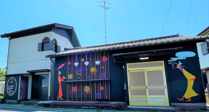 An entire private traditional house with a courtyard where you can have a BBQ, close to Tamamae Shrine on foot - Image 1