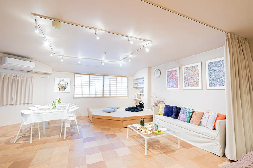 Direct access to USJ! Great location for sightseeing in Osaka, such as Umeda and Namba | Spacious 118㎡ Art Space for Rent! [d3 HOTEL 2F] - Image 1