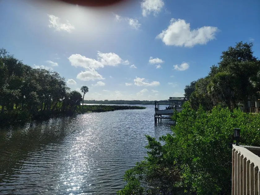 River Garden- Waterfront Home - Image 1