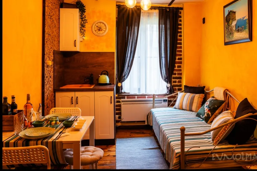 TOP Center Art guest apartment EVMOLPIAS near Roman stadium - Image 1