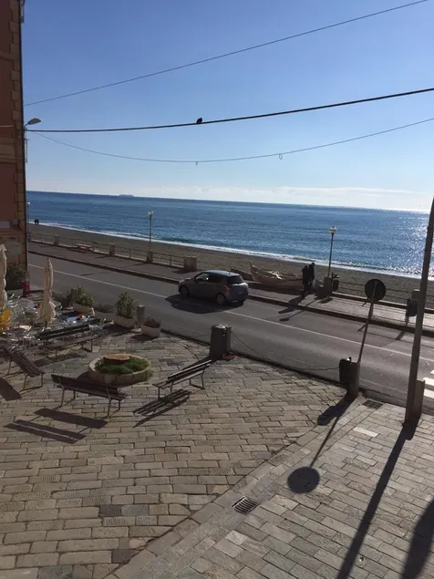 Varazze apartment 10 meters from the sea - Image 1