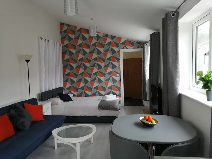Self contained annexe - Image 1