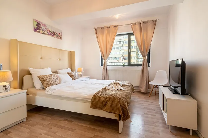 1BR Apartment - Image 1