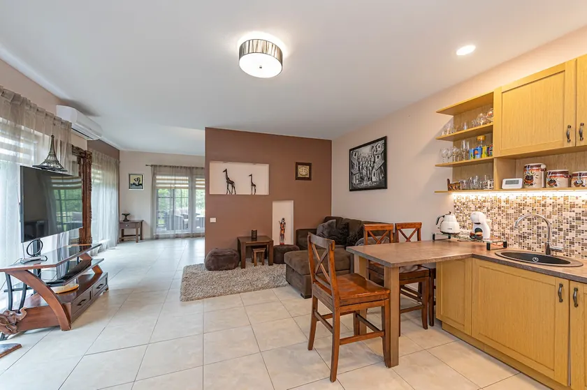 Calm and private ap by Polo Apartments - Image 1