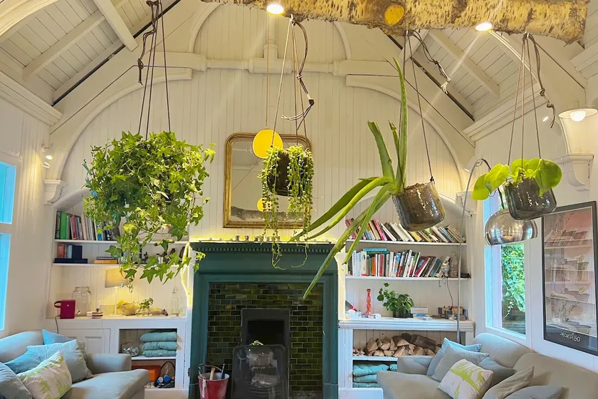 Sleeps 10. The Old pink library by loch and river - Image 1