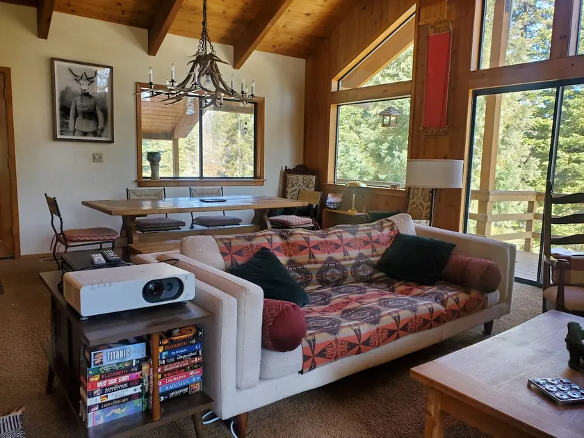 Sequoia National Forest Retreat – 3BR Nature Cabin - Image 1