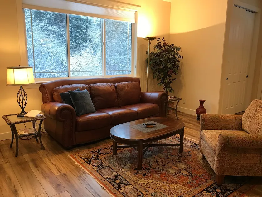 Mountainside Guest Suite in Leavenworth - Image 1