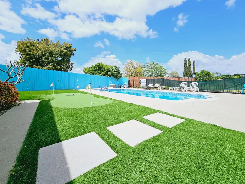 Charming Private Gated Pool Mini Golf House in LA - Image 1