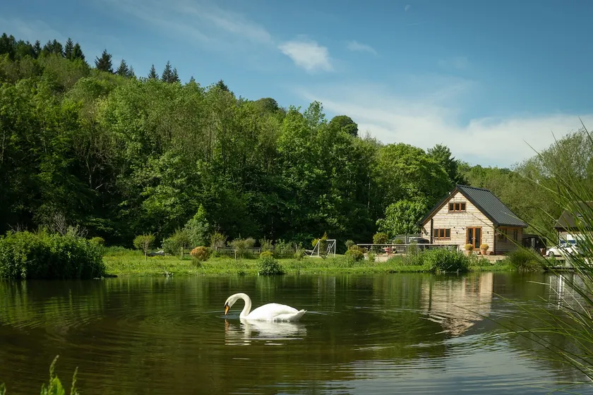 Crestyl Cottage riverside barn for 2 with hot tub - Image 1