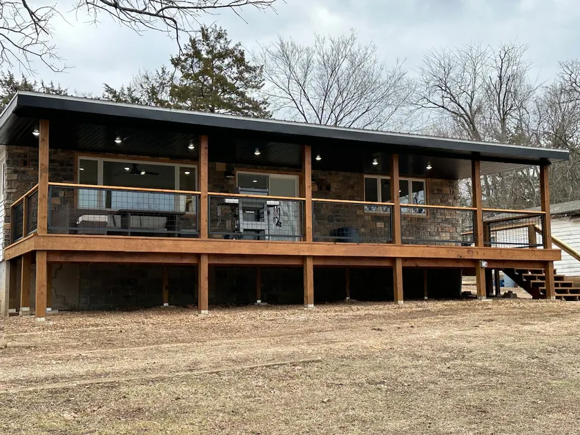 Diamond City Lake House - Image 1