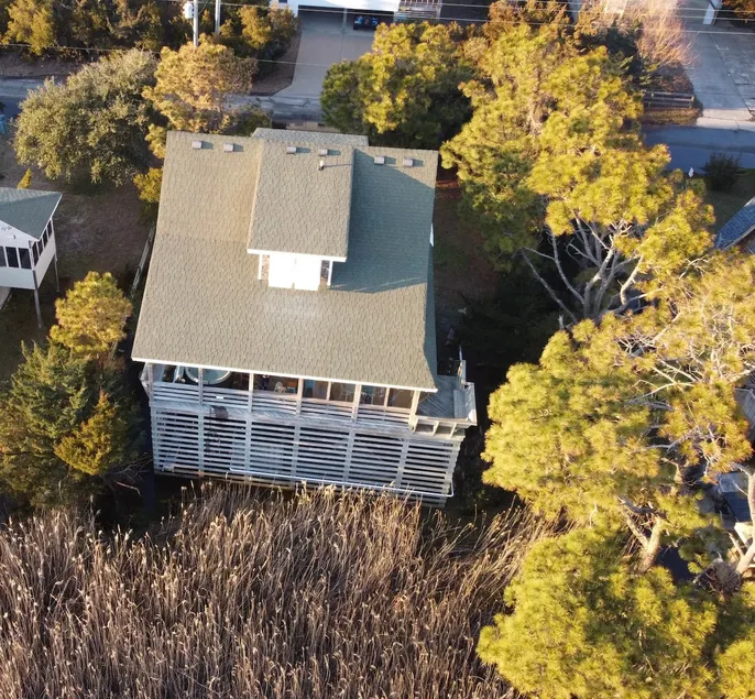 Charming Cottage w/ Hot Tub, Short Walk to Beach - Image 1