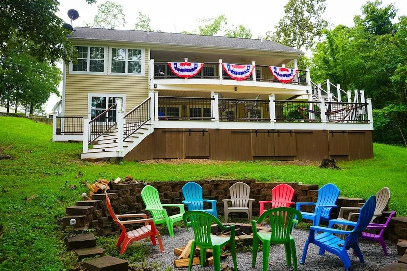 Lakin' Memories- Large Waterfront Home on KY Lake Perfect for Family Gatherings - Image 1