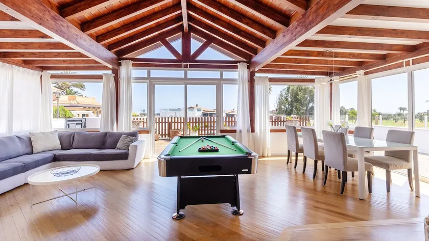 Luxury Villa Nieve - Image 1