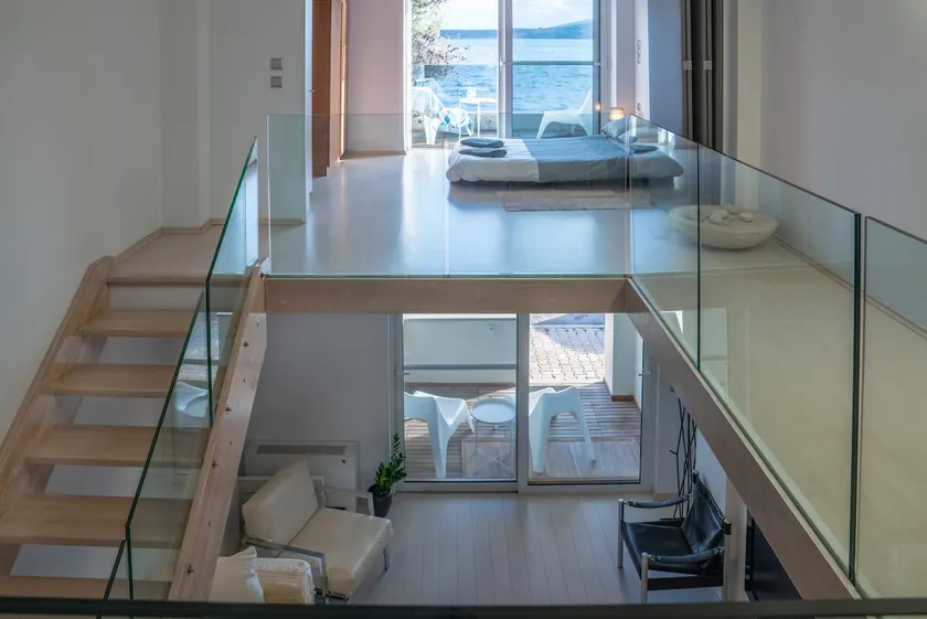 Seaside Maisonette in Itea - Image 1