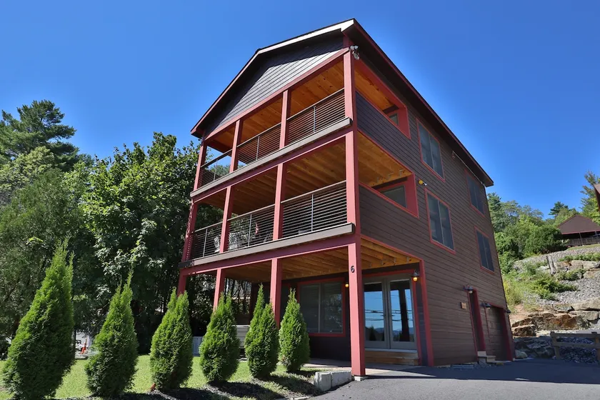 La Bella Vita in Bolton Landing - Image 1