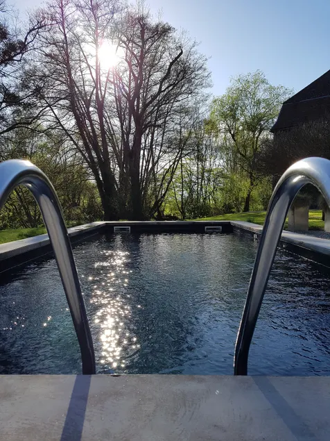 Romance with a pool and terrace in Burgundy - Image 1