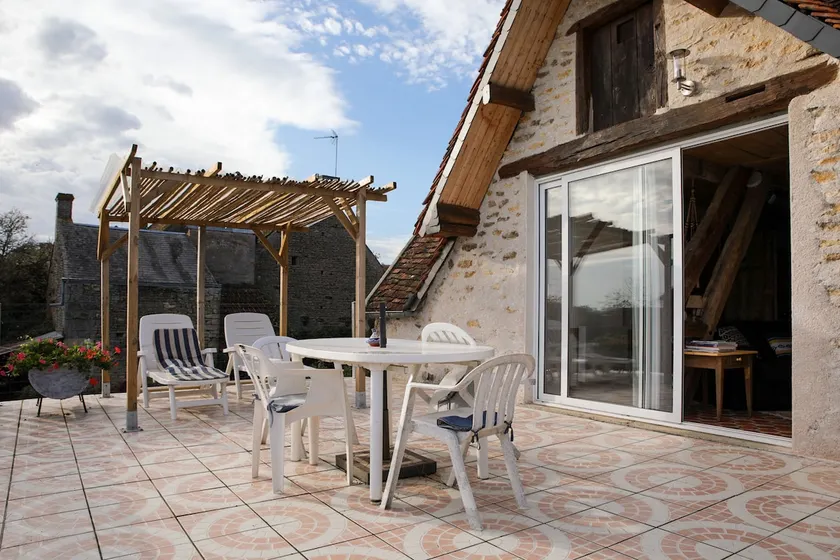 Small house near Morvan - Image 1