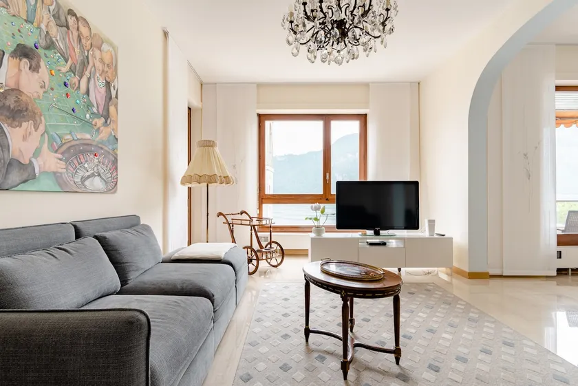 Elisabeth luxury apartment with lake view - Image 1