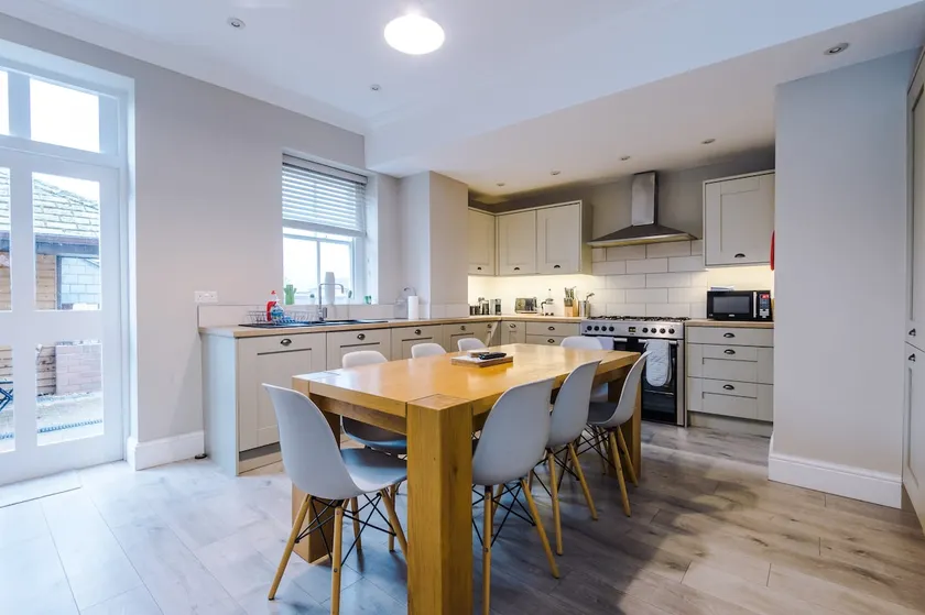 Luxury Townhouse 350 Yds From Racecourse - Image 1