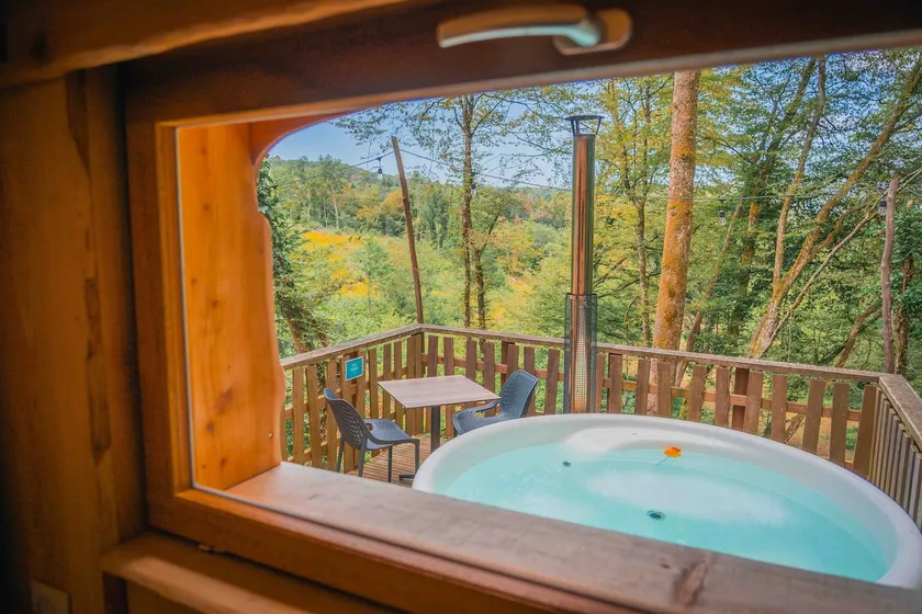 Cabane Colchique: Tranquility, Nature & Comfort - Image 1
