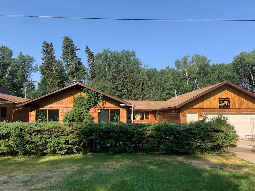 Beautiful Year Round Candle Lake Cabin! - Image 1