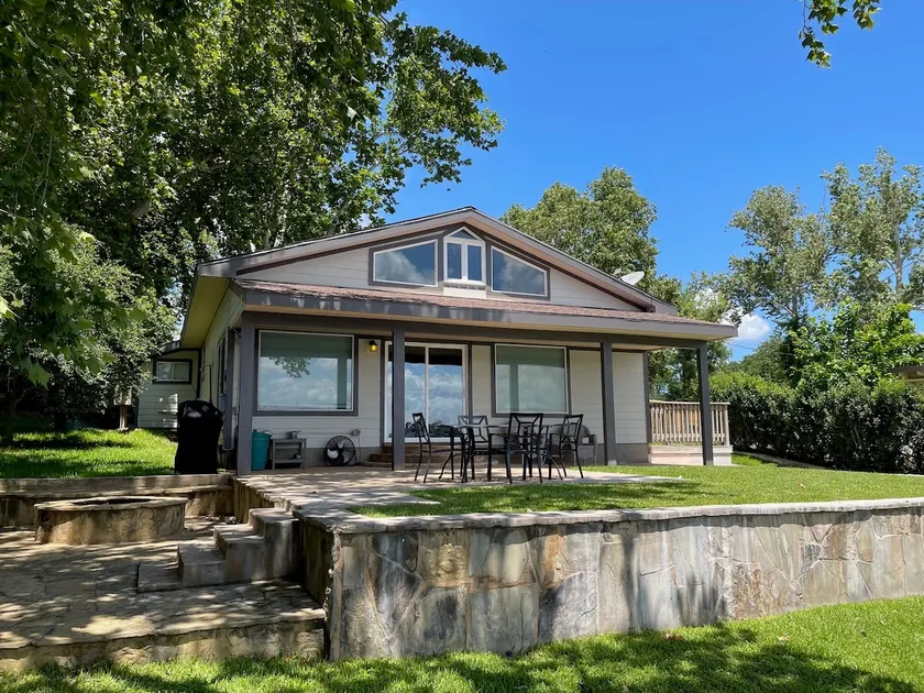 Noble House on Lake LBJ - Image 1