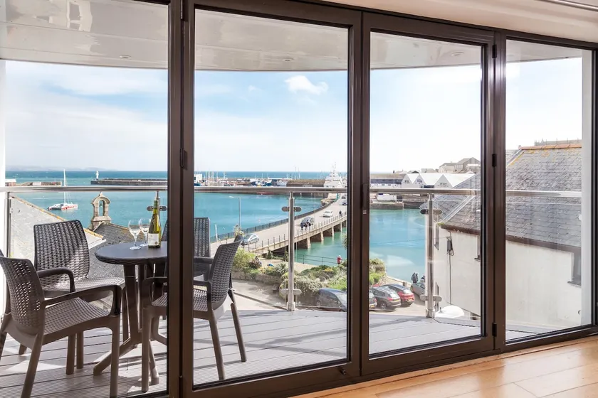 Ocean Blue - GORGEOUS PENTHOUSE WITH SPECTACULAR VIEWS - Image 1