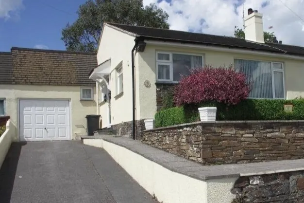 Beautiful, Well-Equipped Bungalow, Sleeps 5 - Image 1
