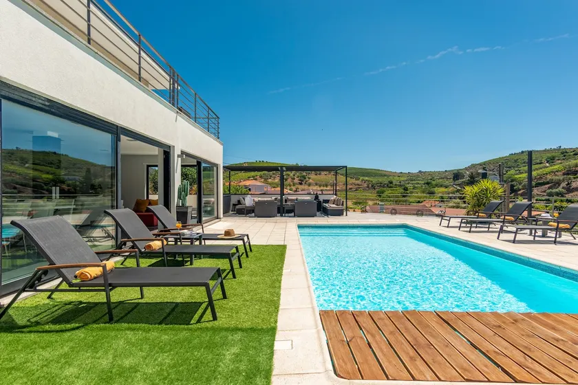 Valadouro : The Villa - Swimming pool and a view - Image 1