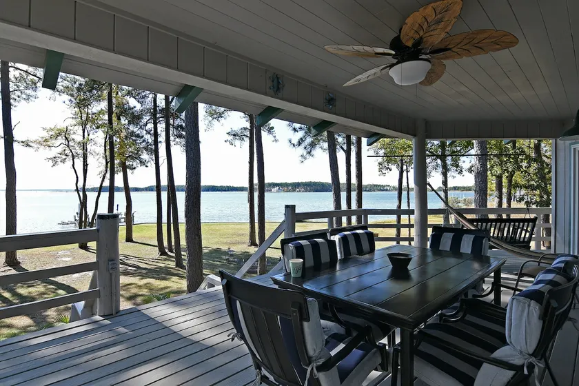 Sunset Breezes - quiet waterfront retreat - Image 1