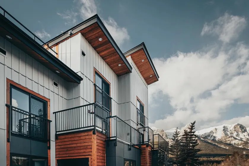Basecamp Suites Canmore I One Bedroom Apartment - Image 1