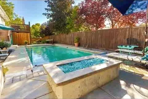 Ski & Hiking l Summer Pool l King Beds l Large Apartment l Mountain Views - Image 1