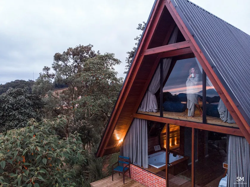 Chalet in the mountains Hydro Fireplace Sauna Sensational View - Image 1