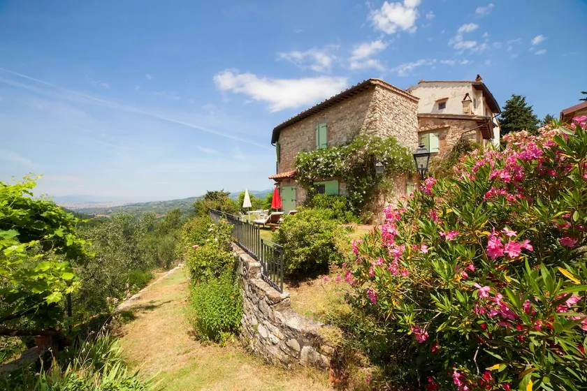 Loft in an old Tuscan barn near Florence - Image 1