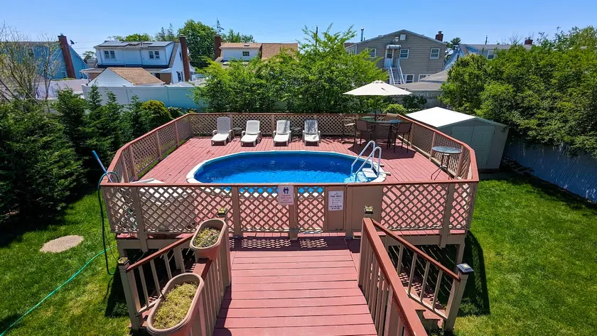 Great Family Times in this 5 Bedroom House - Image 1