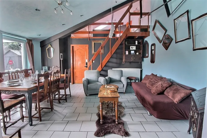 This is not just a place to stay (=>Airport) - Image 1
