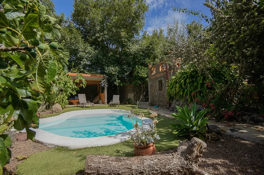Villa Los Matos Pool and Garden Valleseco - Image 1