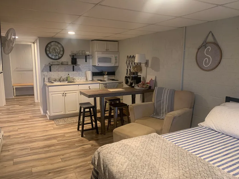T's Place - Image 1