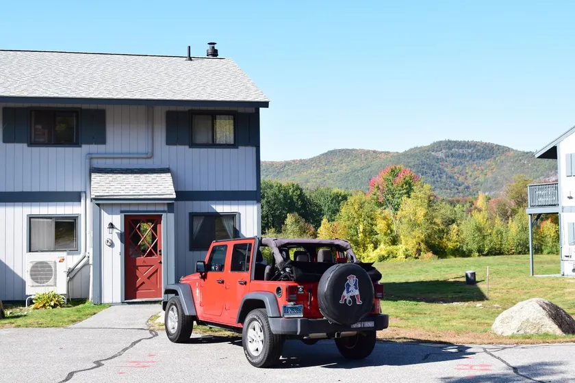 Spacious Town Home With Gorgeous Mountain Views!!! - Image 1