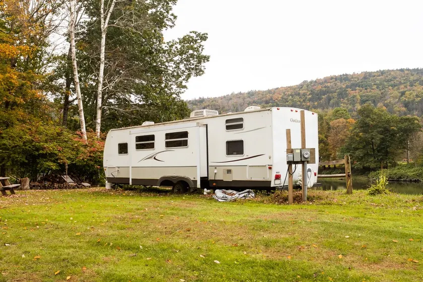 Cathy's Cozy Camper - Image 1