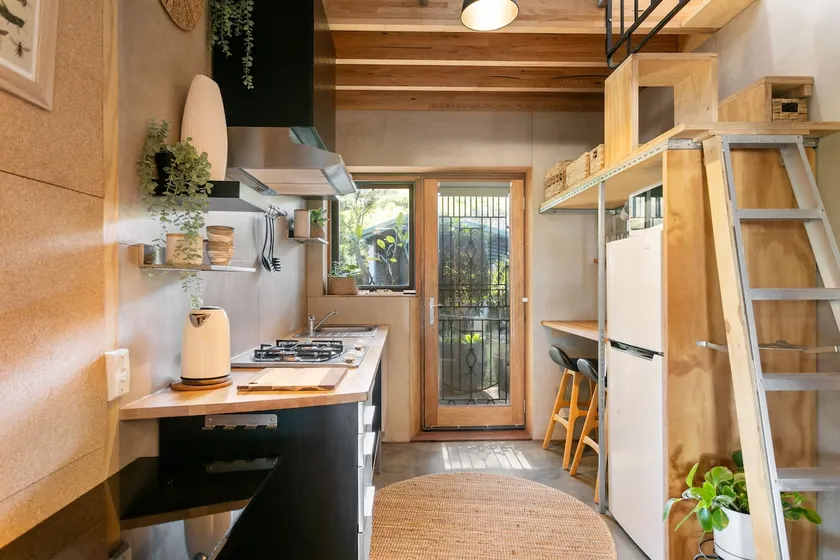 Quirky Loft with Bushland Views - Image 1